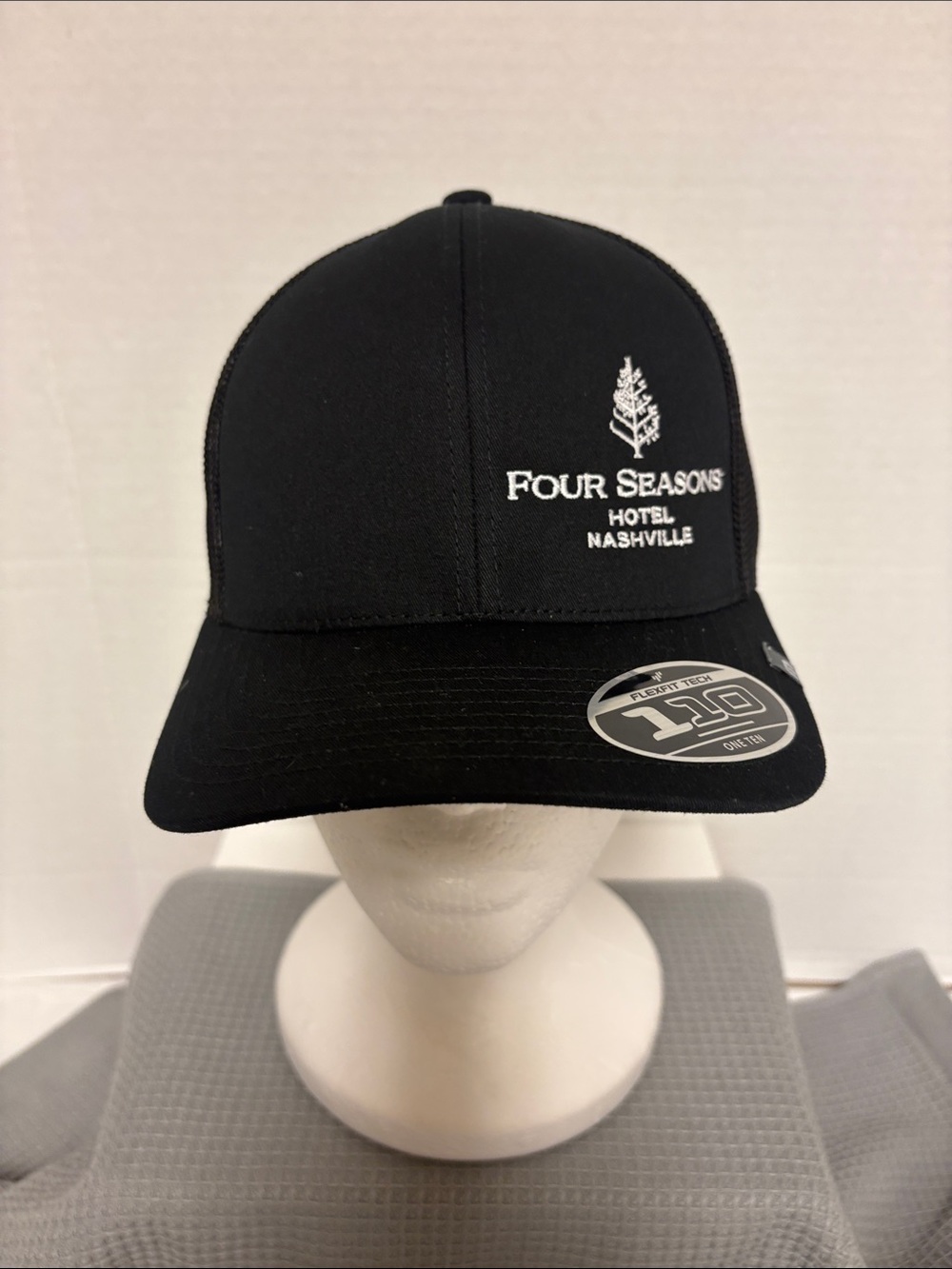 Four Seasons Logo Cap Flex